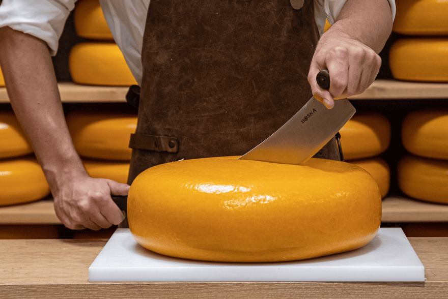 Couteaux à fromage professionnels : comment les maintenir tranchants !
